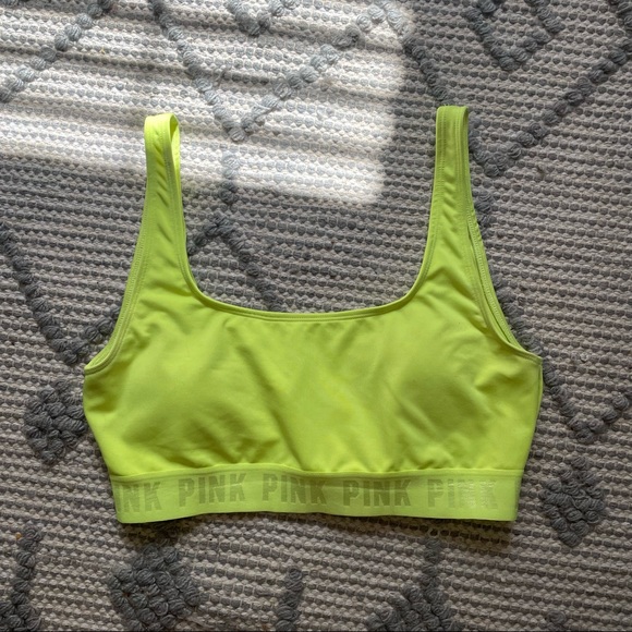 *SOLD* Victoria’s Secret ultimate unlined sports bra - Picture 2 of 4